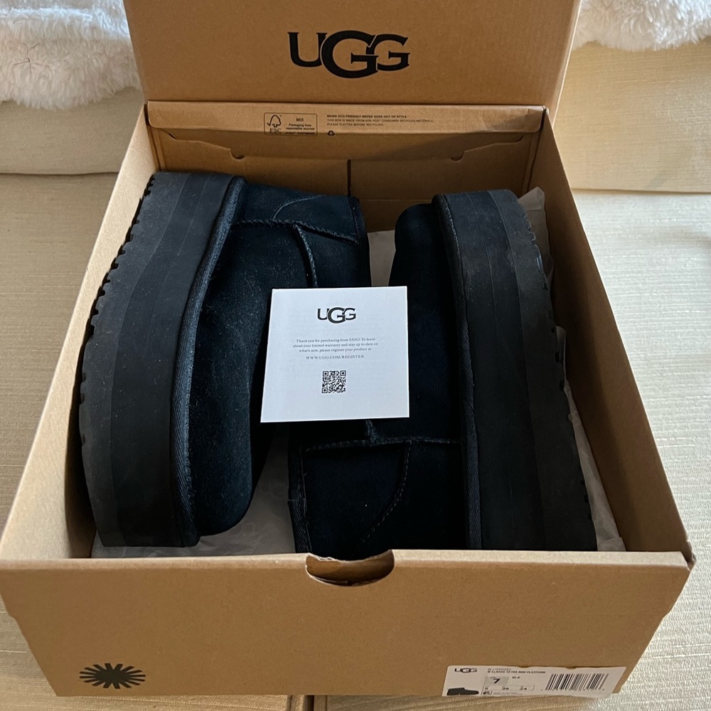 Authentic Ultra Mini Platform Ugg boots size 7